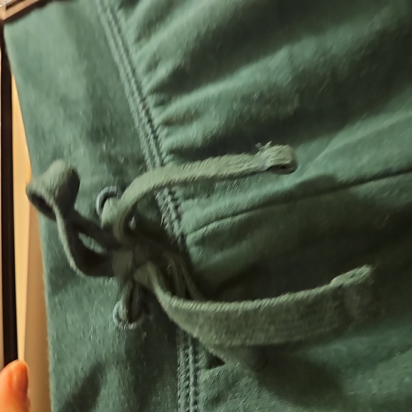 Old Navy sweat suit short - Picture 2 of 3